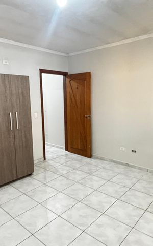 Casa para alugar com 202m², 4 quartos e 2 vagasSuite