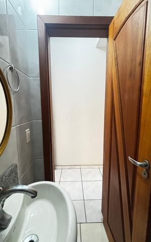 Casa para alugar com 202m², 4 quartos e 2 vagasLavabo
