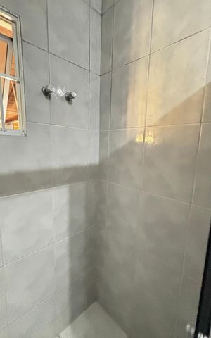 Casa para alugar com 202m², 4 quartos e 2 vagasBanheiro Social