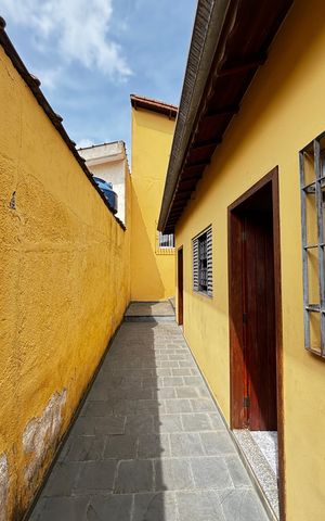 Casa para alugar com 202m², 4 quartos e 2 vagasQuintal