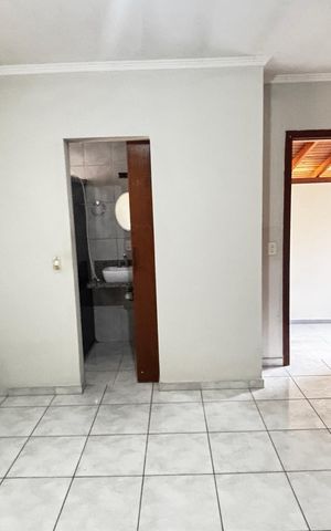 Casa para alugar com 202m², 4 quartos e 2 vagasSuite