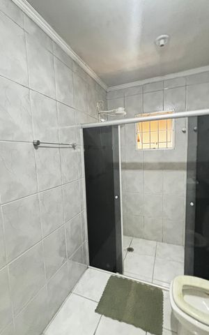 Casa para alugar com 202m², 4 quartos e 2 vagasBanheiro Social