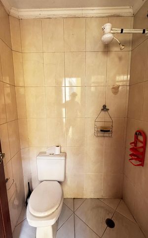 Casa para alugar com 202m², 4 quartos e 2 vagasBanheiro