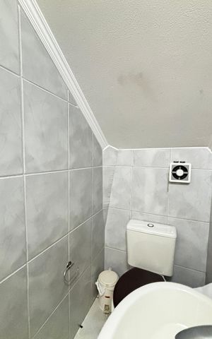 Casa para alugar com 202m², 4 quartos e 2 vagasLavabo
