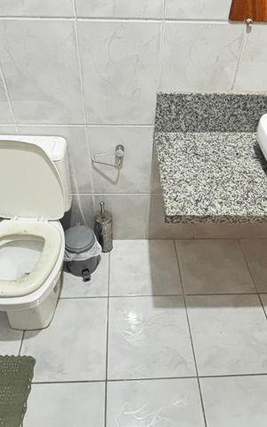 Casa para alugar com 202m², 4 quartos e 2 vagasBanheiro Social