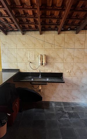 Casa para alugar com 202m², 4 quartos e 2 vagasQuintal - Area de Serviço