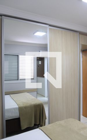 Apartamento à venda com 62m², 2 quartos e 1 vagaSuíte