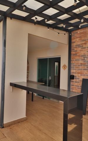 Apartamento para alugar com 117m², 3 quartos e 1 vagaVaranda