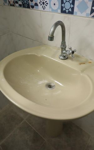 Casa para alugar com 200m², 2 quartos e sem vagaBanheiro - Pia