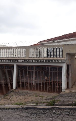 Casa para alugar com 200m², 2 quartos e sem vagaFachada