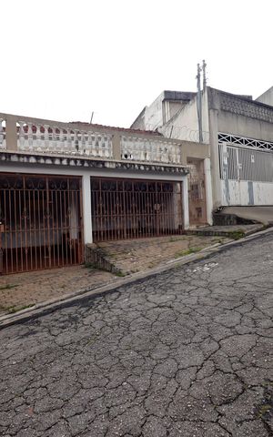 Casa para alugar com 200m², 2 quartos e sem vagaFachada