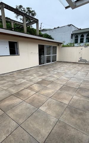 Casa para alugar com 130m², 3 quartos e 1 vagaÁrea de serviço 