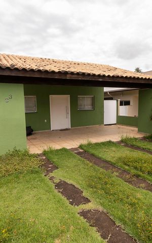 Casa de condomínio para alugar com 160m², 2 quartos e 2 vagasGARAGENS