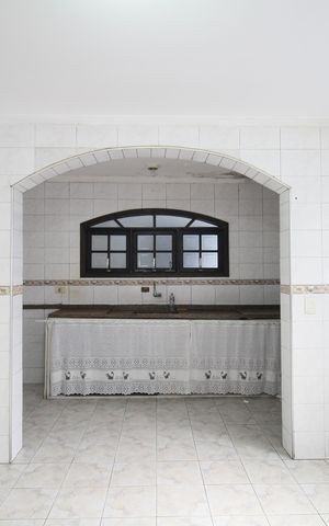 Casa para alugar com 140m², 3 quartos e 2 vagasCozinha