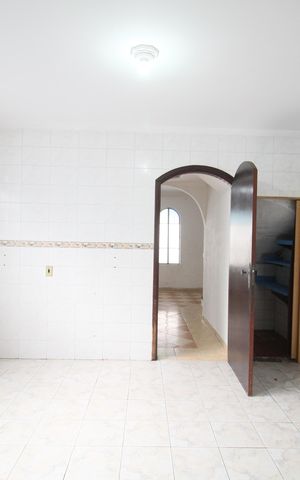 Casa para alugar com 140m², 3 quartos e 2 vagasCozinha