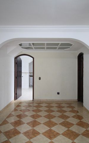 Casa para alugar com 140m², 3 quartos e 2 vagasSala