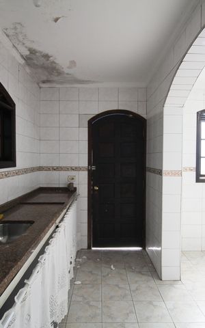 Casa para alugar com 140m², 3 quartos e 2 vagasCozinha