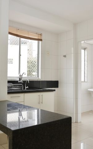 Apartamento para alugar com 65m², 2 quartos e 2 vagas Apartamento para alugar com 65m², 2 quartos e 2 vagasCozinha e Área de Serviço