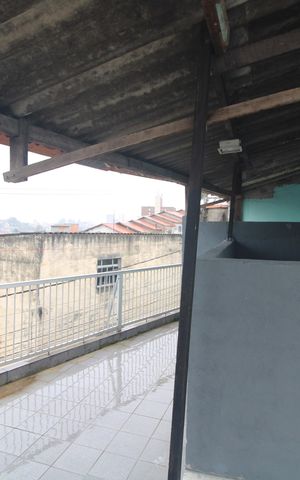 Casa para alugar com 140m², 2 quartos e sem vagaFachada