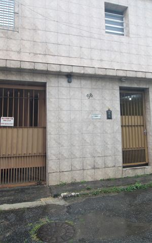 Casa para alugar com 140m², 2 quartos e sem vagaFachada