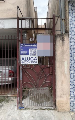 Casa para alugar com 70m², 2 quartos e sem vaga Casa para alugar com 70m², 2 quartos e sem vagaPlaca+Fachada