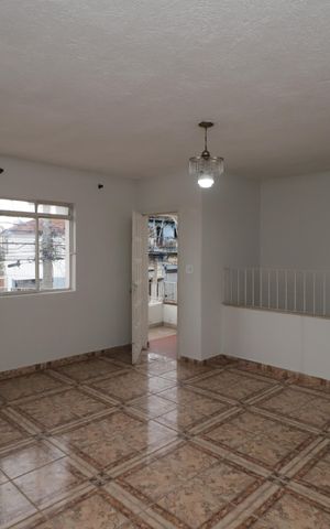 Casa para alugar com 150m², 2 quartos e 1 vagaSala