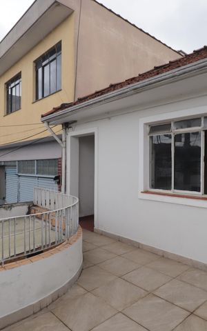 Casa para alugar com 150m², 2 quartos e 1 vagaVaranda