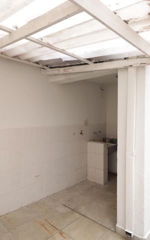 Casa para alugar com 150m², 2 quartos e 1 vagaÁrea de Serviço