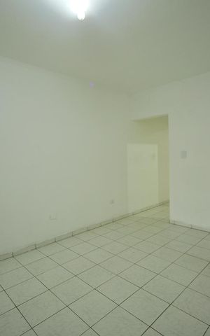 Casa para alugar com 100m², 1 quarto e 1 vagaSala 
