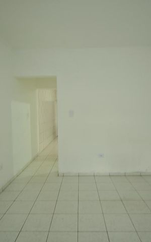 Casa para alugar com 100m², 1 quarto e 1 vagaSala 