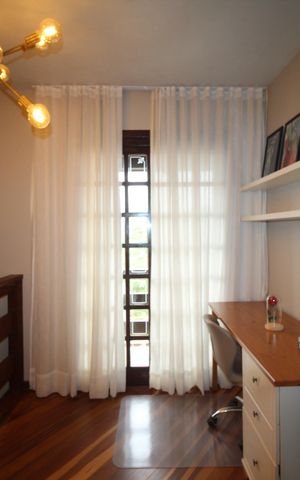 Casa para alugar com 260m², 4 quartos e 3 vagasEscada