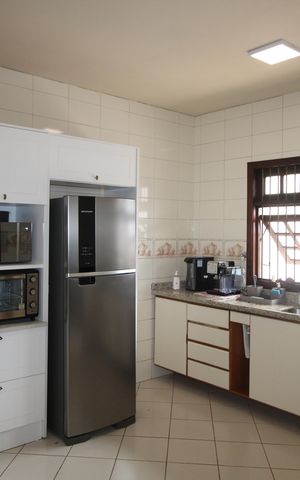 Casa para alugar com 260m², 4 quartos e 3 vagasCozinha