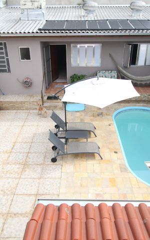 Casa para alugar com 260m², 4 quartos e 3 vagasPiscina