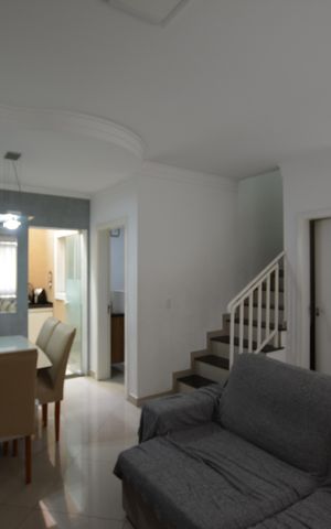 Casa para alugar com 75m², 2 quartos e 2 vagasSALA