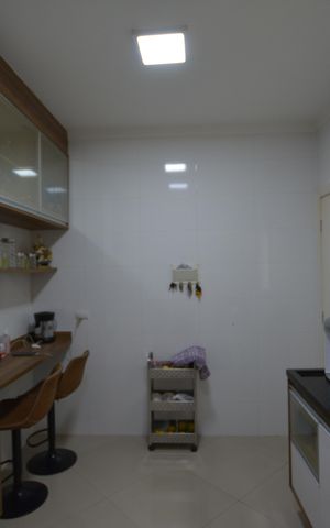 Casa para alugar com 75m², 2 quartos e 2 vagasCOZINHA