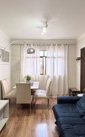 Apartamento à venda com 122m², 3 quartos e 2 vagas Apartamento à venda com 122m², 3 quartos e 2 vagasSala