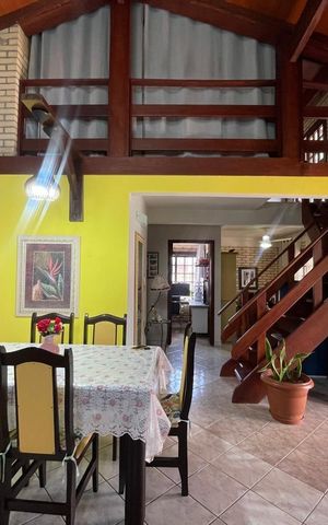 Casa à venda com 270m², 3 quartos e 3 vagas