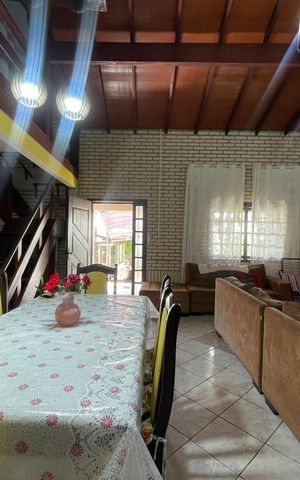 Casa à venda com 270m², 3 quartos e 3 vagas