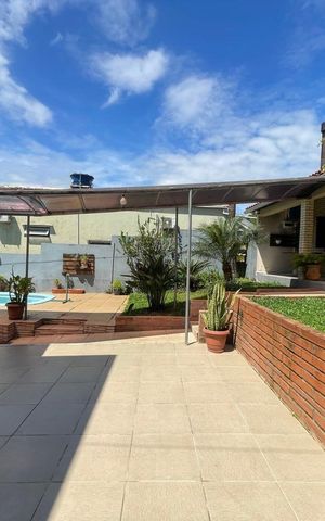 Casa à venda com 270m², 3 quartos e 3 vagas