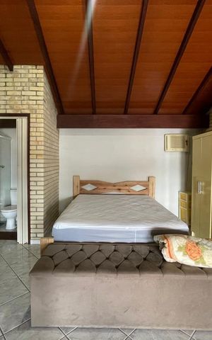 Casa à venda com 270m², 3 quartos e 3 vagas