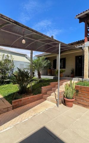 Casa à venda com 270m², 3 quartos e 3 vagas