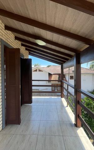 Casa à venda com 270m², 3 quartos e 3 vagas