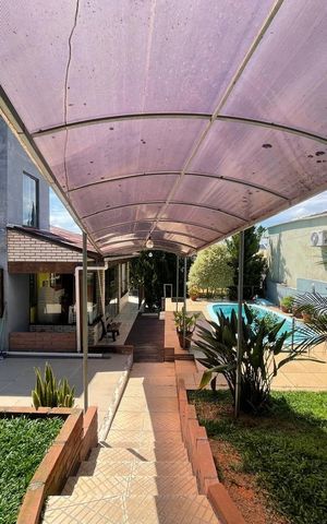 Casa à venda com 270m², 3 quartos e 3 vagas