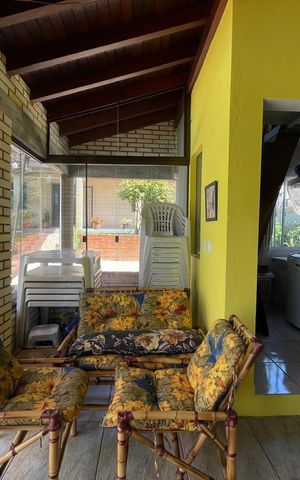 Casa à venda com 270m², 3 quartos e 3 vagas