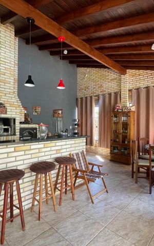 Casa à venda com 270m², 3 quartos e 3 vagas