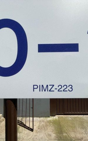 Casa à venda com 270m², 3 quartos e 3 vagas Casa à venda com 270m², 3 quartos e 3 vagasPlaca Instalada em 27/10/2026 - Cod.PIMZ-223