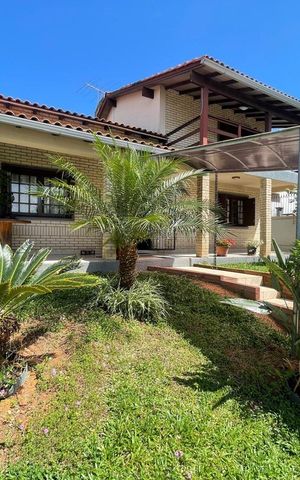 Casa à venda com 270m², 3 quartos e 3 vagas