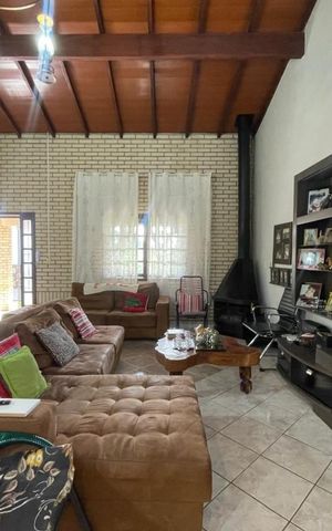 Casa à venda com 270m², 3 quartos e 3 vagas