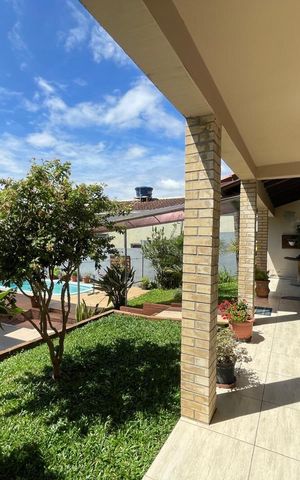 Casa à venda com 270m², 3 quartos e 3 vagas