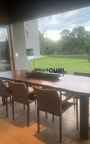Casa à venda com 450m², 4 quartos e 8 vagas